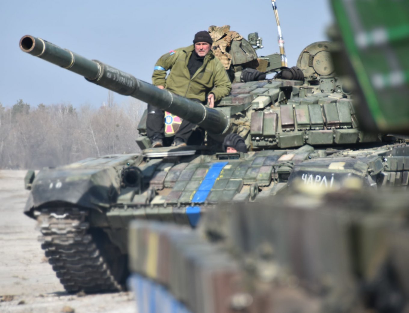 Українські танкісти продовжують перетворювати техніку окупантів на металобрухт (фото)