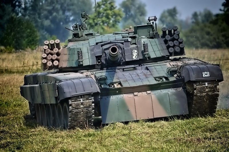 Польща може передати Україні більше 200 танків ТР-91 Twardy