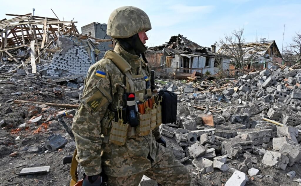 Українські захисники знищили бліндаж окупантів. ВІДЕО