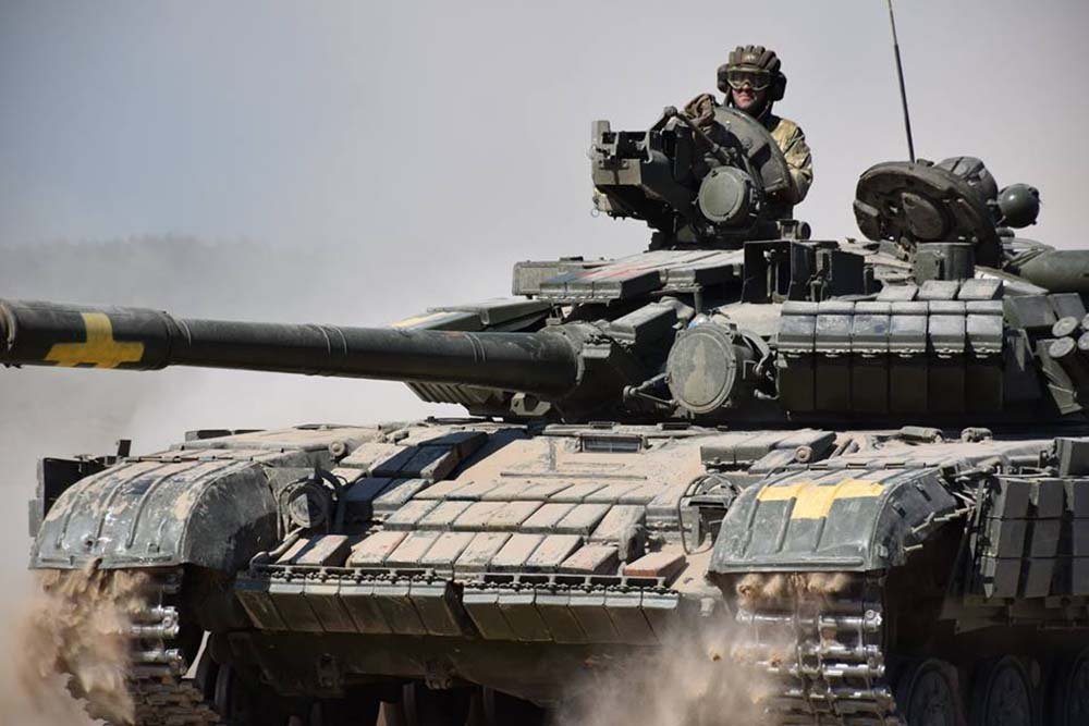 Українські танкісти знищили транспорт окупантів