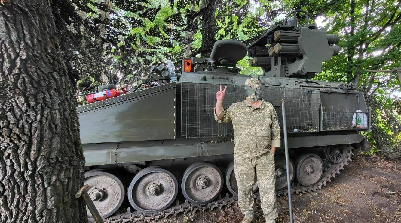 Військові України продемонстрували британські ЗРК «Stormer HVM»
