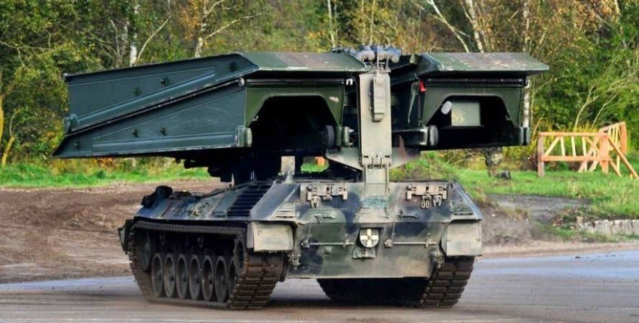 Німеччина надасть Україні 16 танків-мостоукладників Biber – Міноборони Німеччини