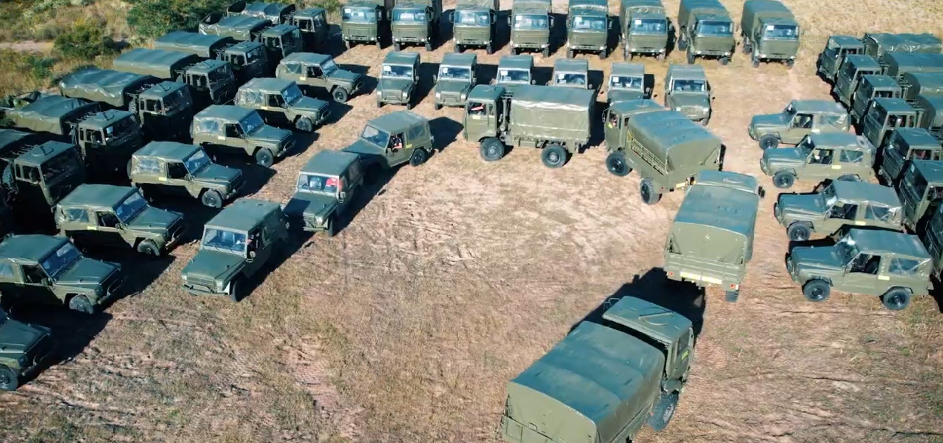 Штаб оборони Дніпра придбав вантажівки та позашляховики для ЗСУ
