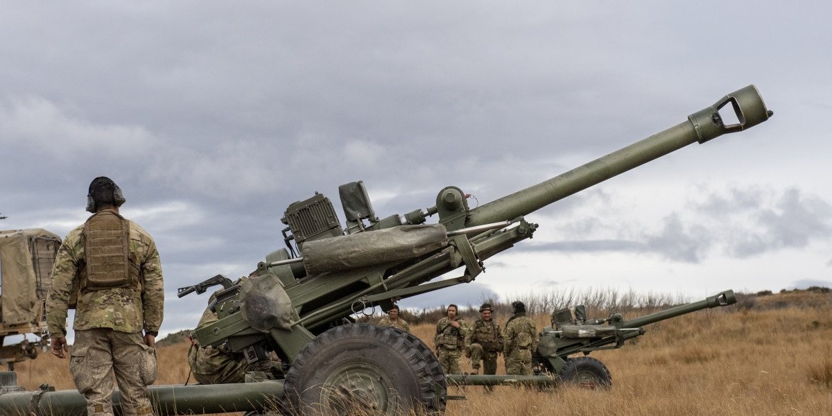 Українські артилеристи показали як використовують британську гаубицю L119. ВІДЕО