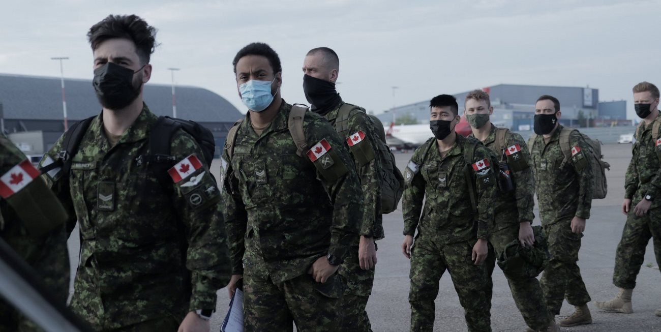 Перші канадські інструктора прибули в Британії для навчання українських воїнів
