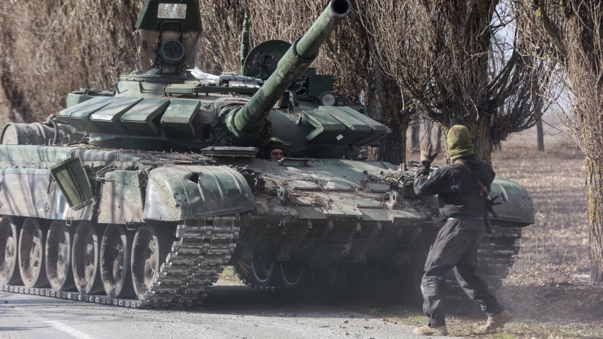 Українські захисники затрофеїли 446 бронетранспортерів