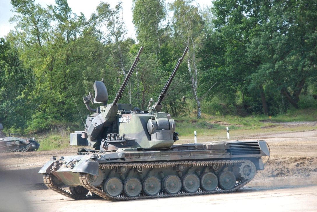 Німеччина передає українським військовим ще три зенітні установки Gepard