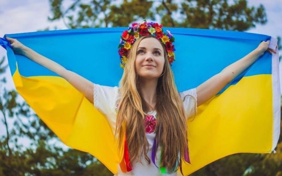 Понад 90% українців вірять у перемогу України і пишаються своїм громадянством
