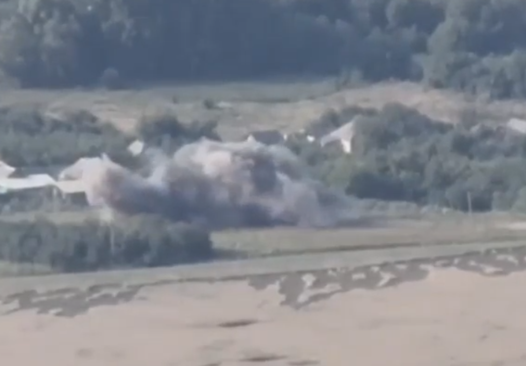 Бійці з 92-ої бригади ЗСУ знищують артилерію рф (ВІДЕО)