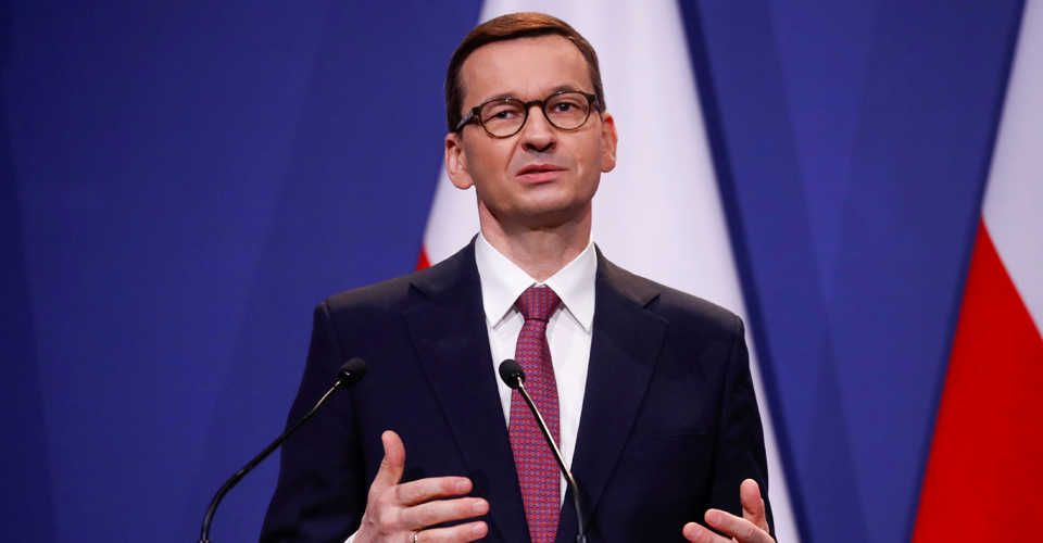 Прем'єр Польщі під час зустрічі з Макроном закликав прискорити фінансову й військову допомогу Україні