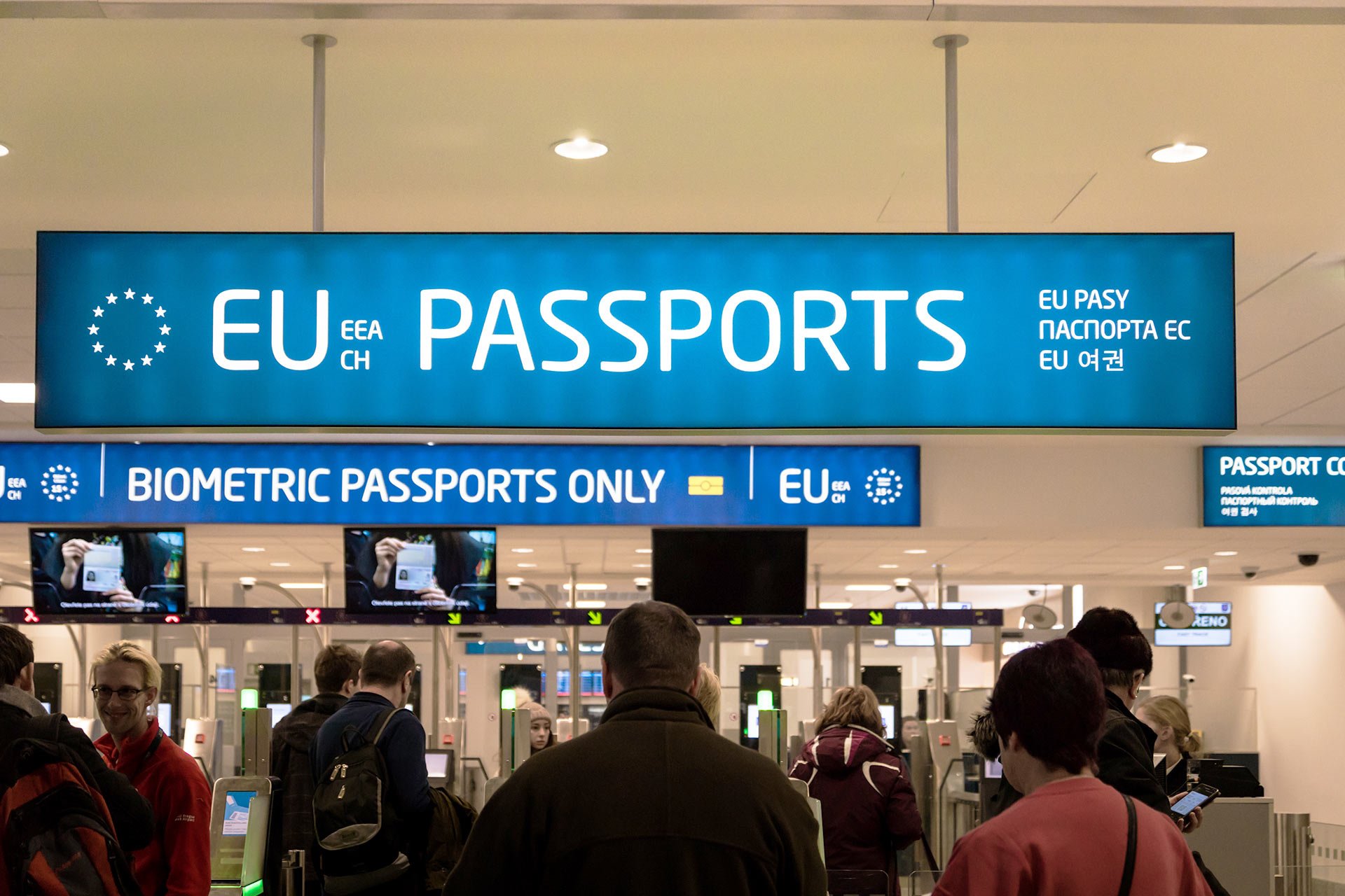 Євросоюз не визнаватиме паспорти РФ, видані на окупованих територіях України