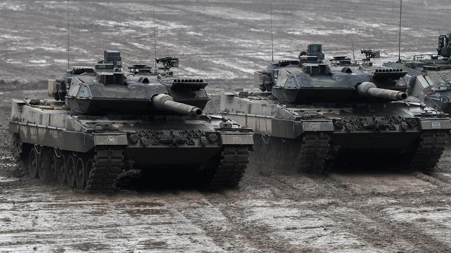 Президент і міністр оборони Латвії закликали НАТО надати Україні танки і літаки