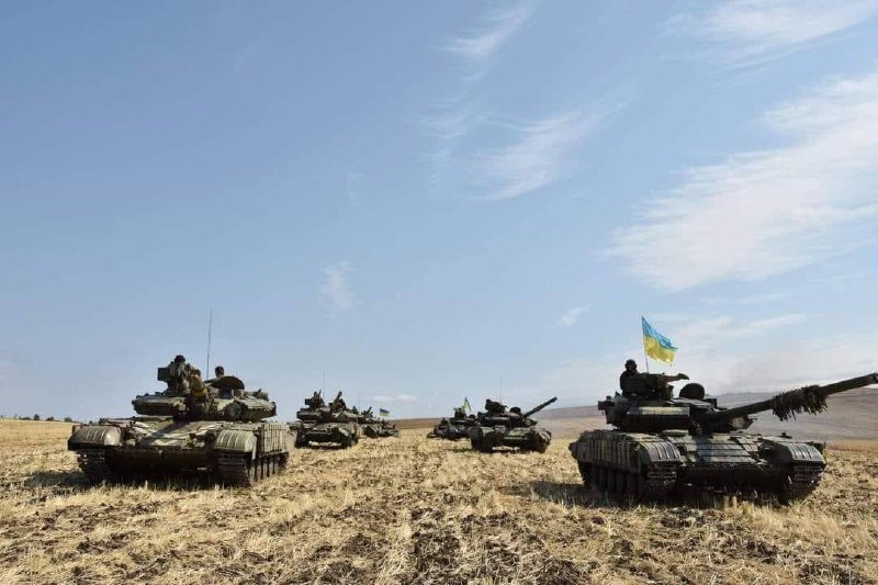 Залужний привітав хлопців з Днем танкіста та показав українських захисників що вправляються з танками – ВІДЕО
