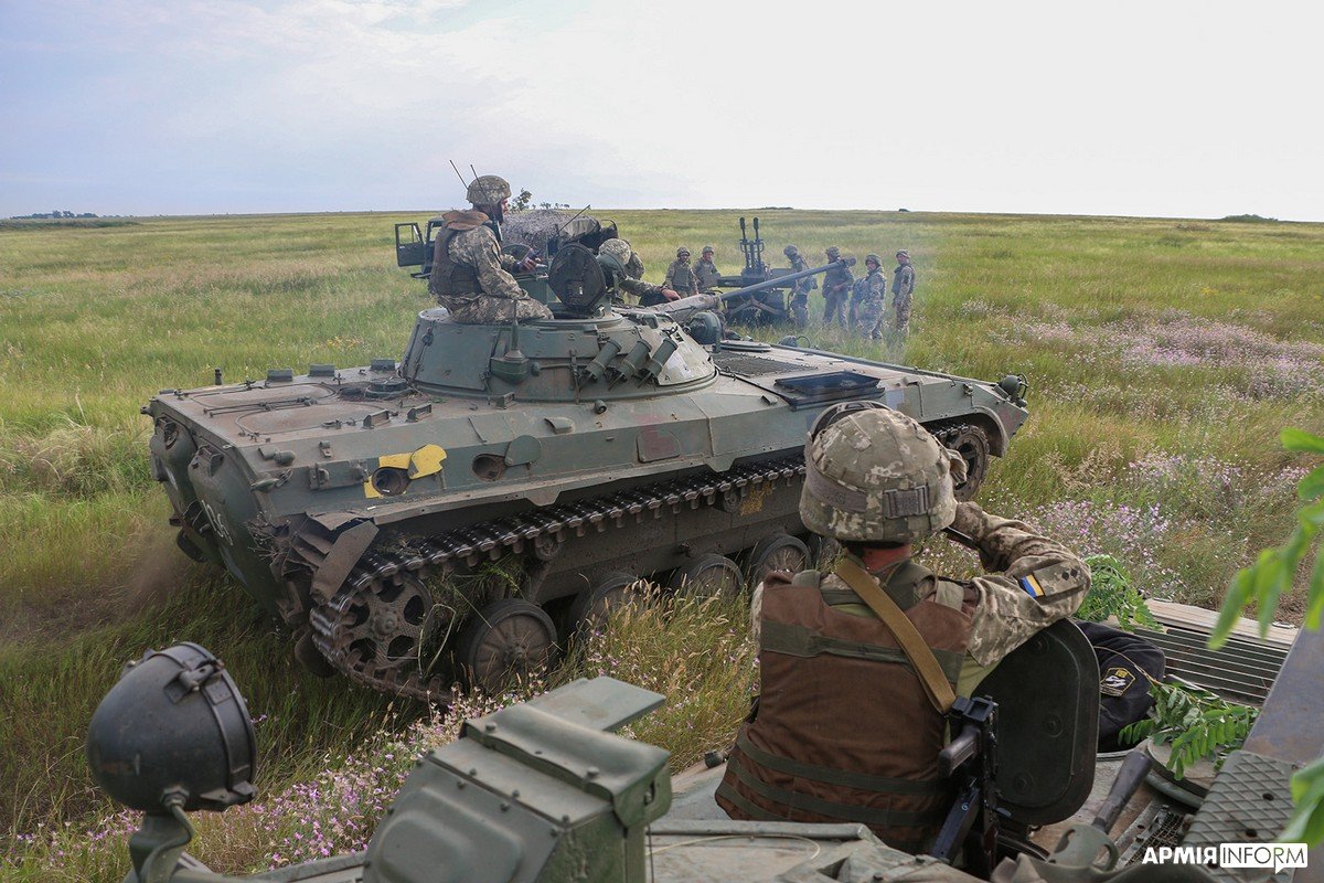 Українські морпіхи за добу знищили три «Гради», ворожу артилерію та склад з боєкомплектом