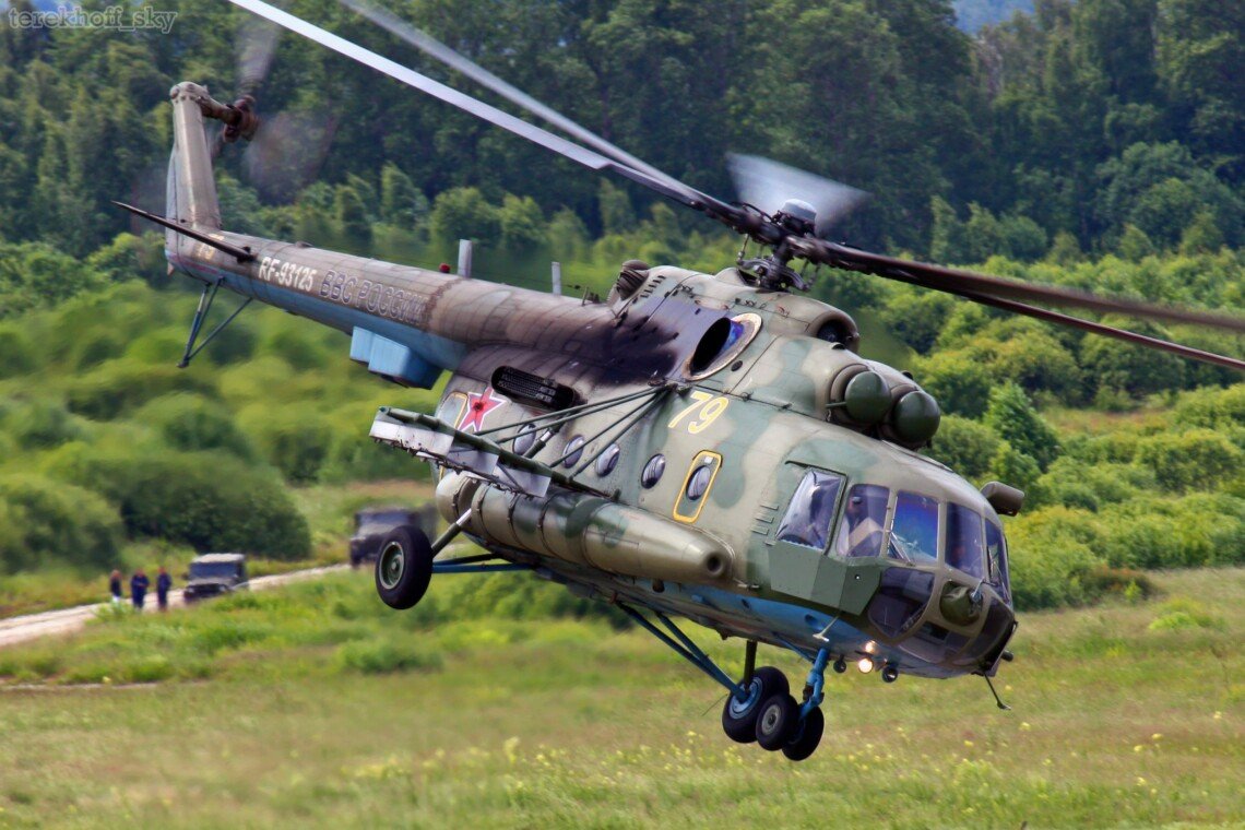 Боєць ЗСУ пострілом з ПЗРК «Ігла» приземлив ворожий гелікоптер Мі-8 (ВІДЕО)