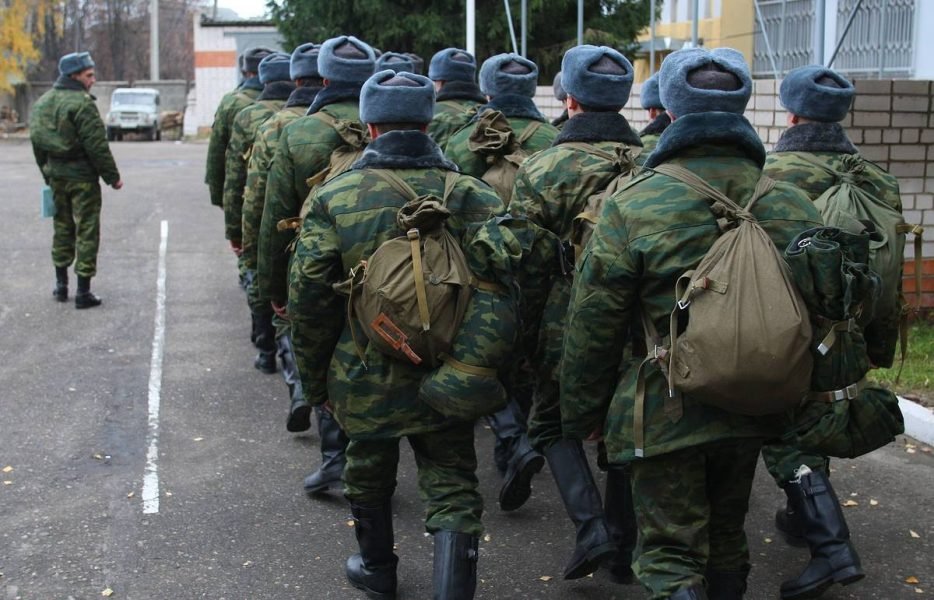Командири російських підрозділів використовують своїх підлеглих як рабів — ГШ ЗСУ