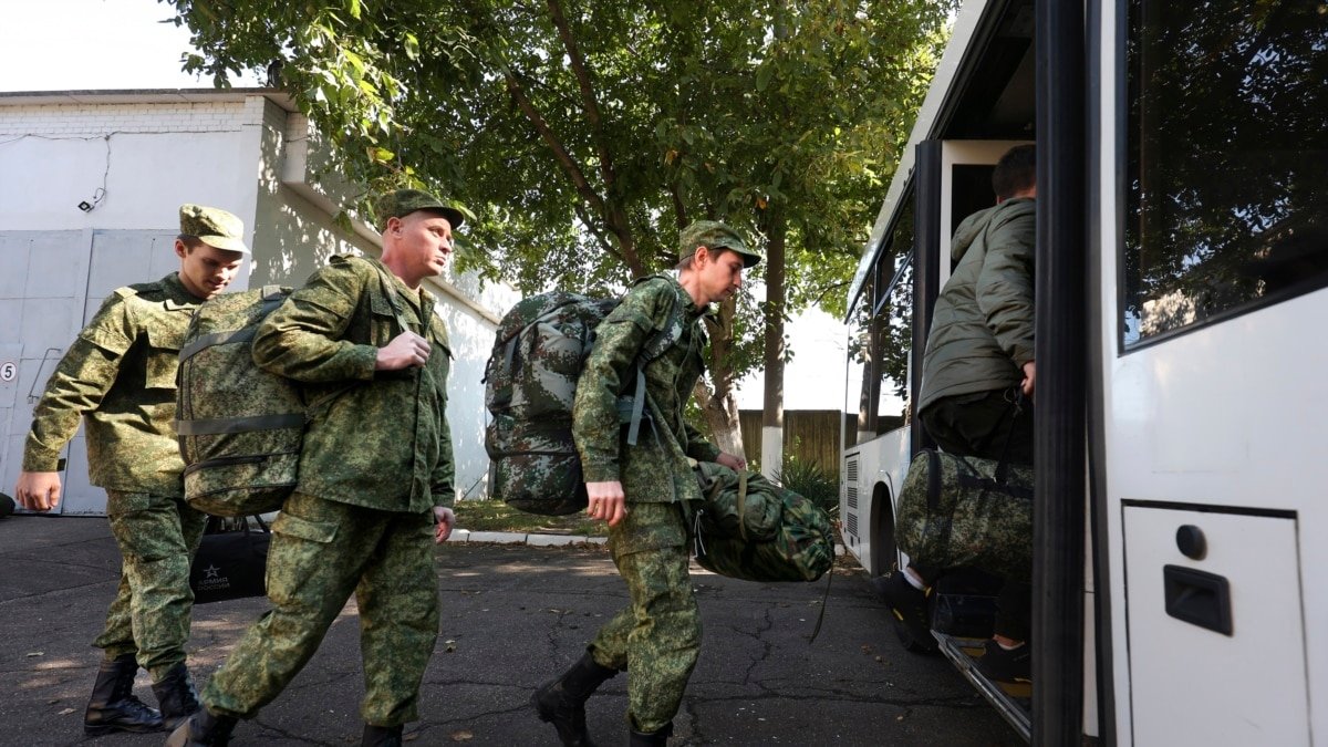 Мобілізовані росіяни вже дзвонять до України щодо здачі в полон – ГУР МО