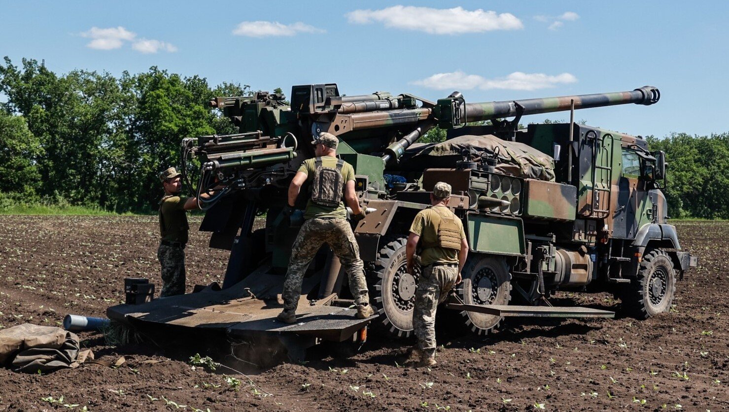 Франція збільшить кількість військової допомоги Україні