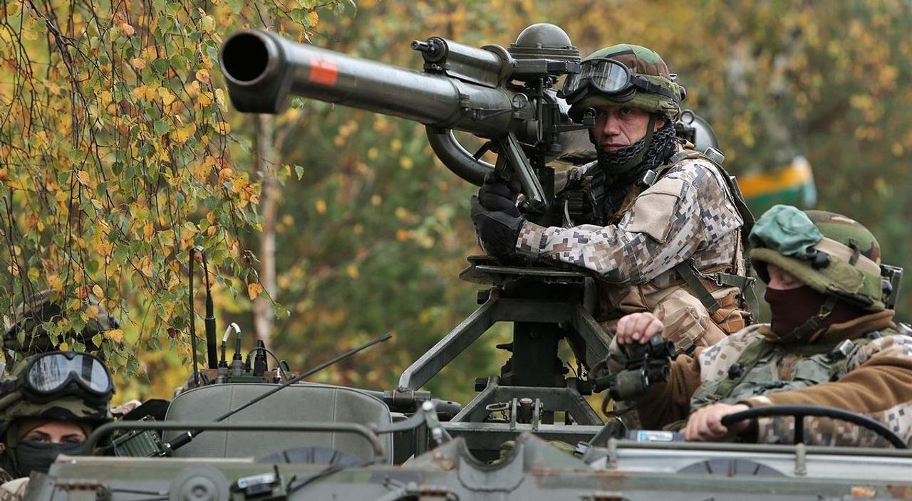 Воїни ЗСУ використовують шведську 90 мм безвіткотну гармату Pansarvärnspjäs 1110. ВІДЕО
