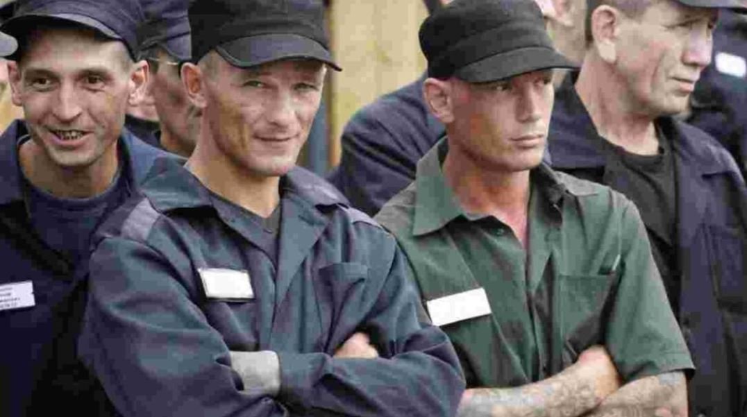 Завербовані російські в'язні тікають з війни в Україні — зведення Генштабу