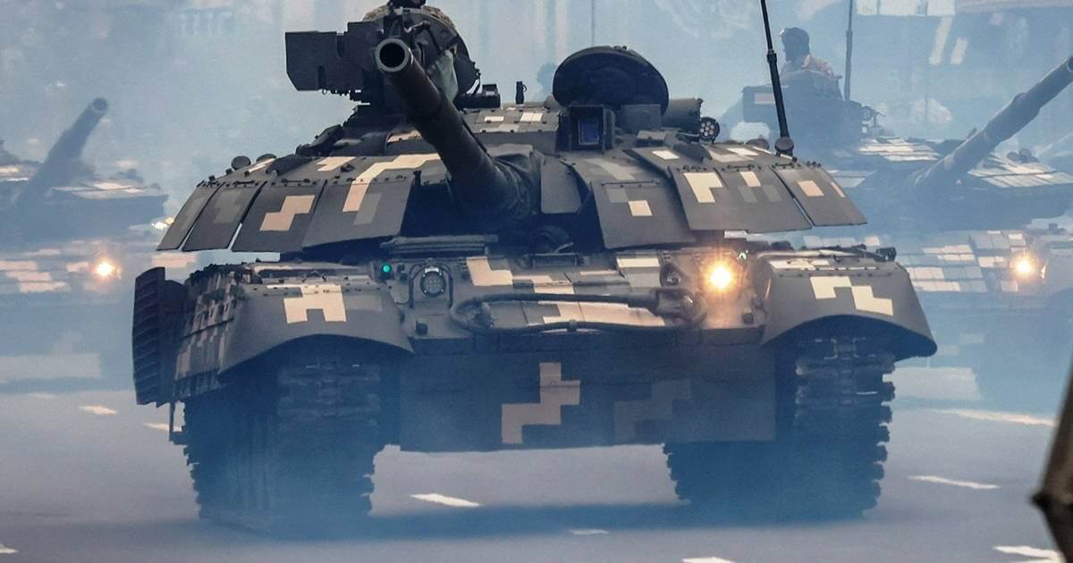 Український Т-64БМ2 веде вогонь по російських окупантах. ВІДЕО