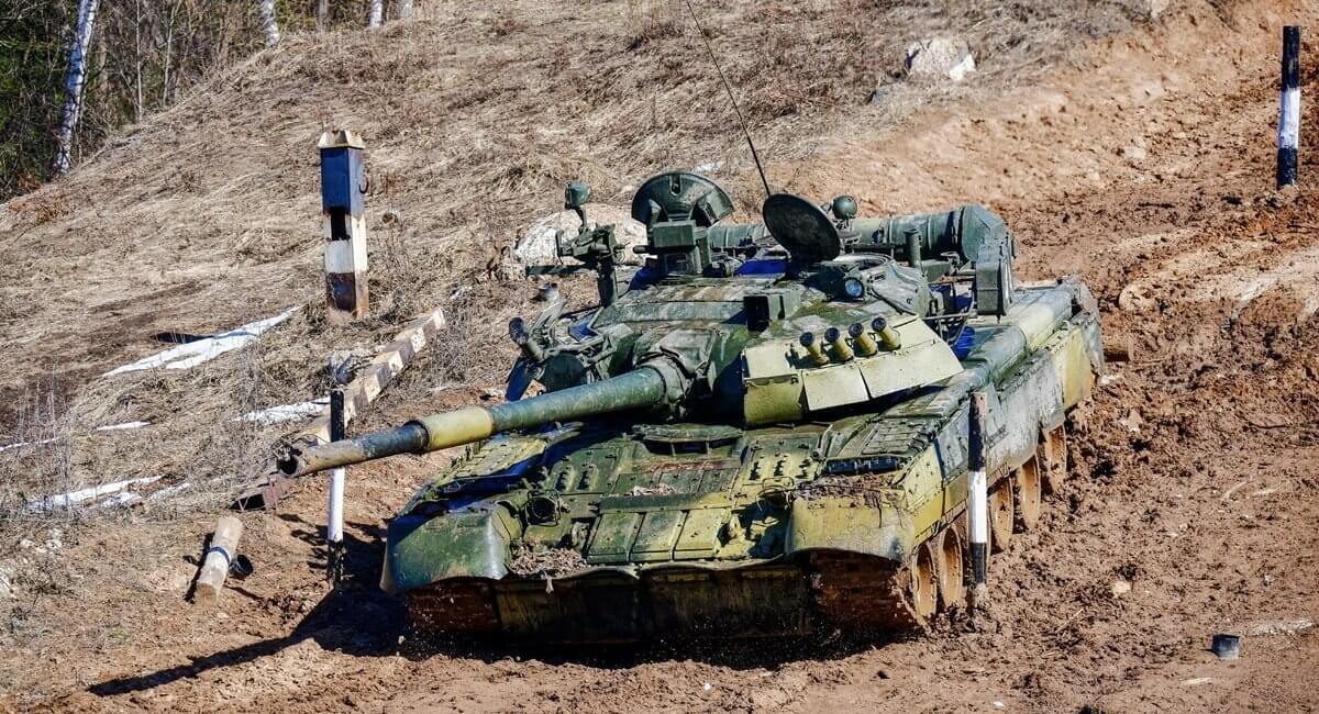 Десантники 95-ї бригади знищили російський танк Т-80БВ. ВІДЕО