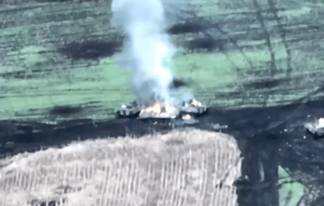 Спецназівці СБУ показали відео, як спалили три російські БМП на Харківщині