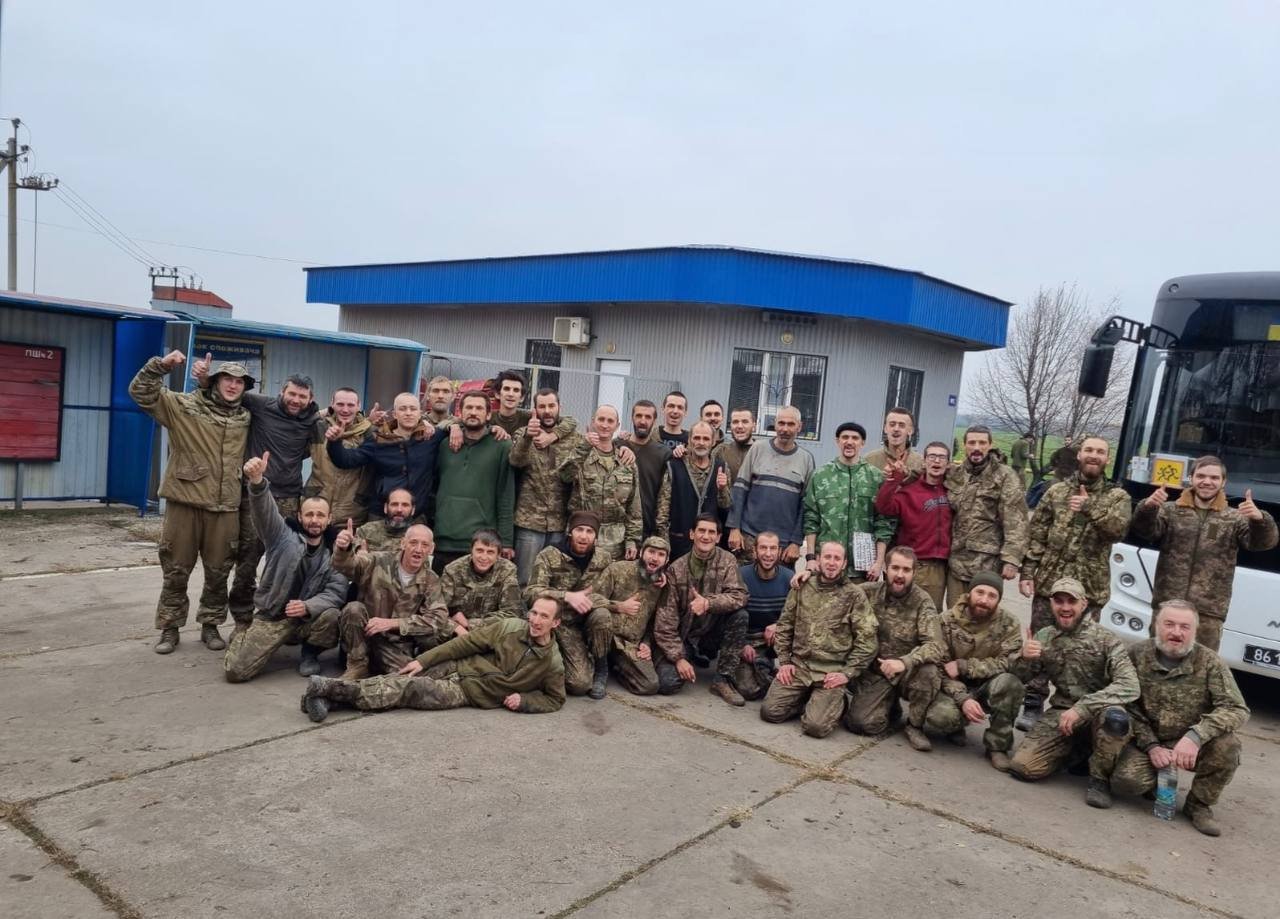 Україна повернула з російського полону 45 воїнів ЗСУ (ВІДЕО)