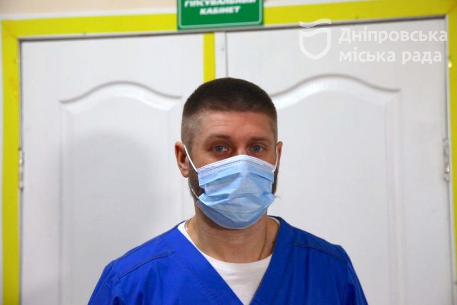 Міські лікарні Дніпра продовжують рятувати поранених унаслідок бойових дій