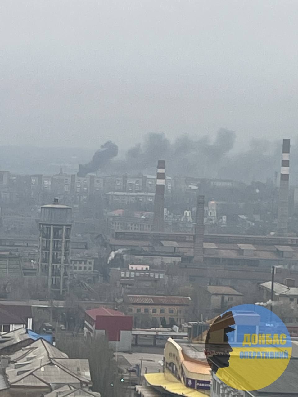 У Донецьку спалахнула пожежа в районі нафтобази. ВІДЕО