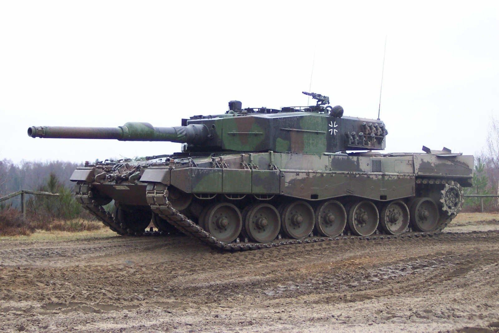Вам потрібні танки — Глава оборонного комітету Бундестагу про передачу Leopard Україні