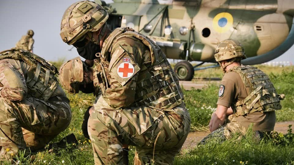 У Польщі стартують навчання українських медиків з евакуації повітряним шляхом