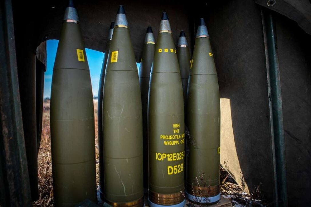 Штати в рази збільшать виробництво 155-мм снарядів для України