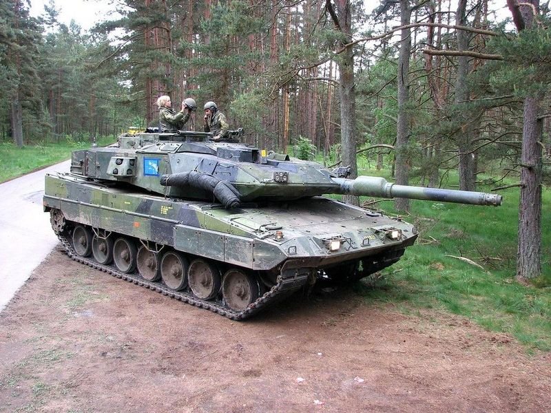 Швеція може передати Україні свої танки Stridsvagn 122: що це за машина