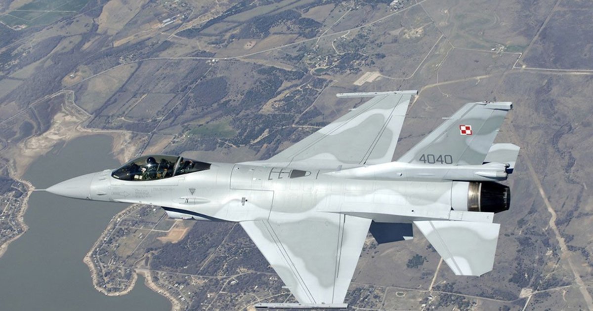 Прем'єр-міністр Польщі заявив, що його країна готова передати Україні винищувачі F-16 у координації з НАТО