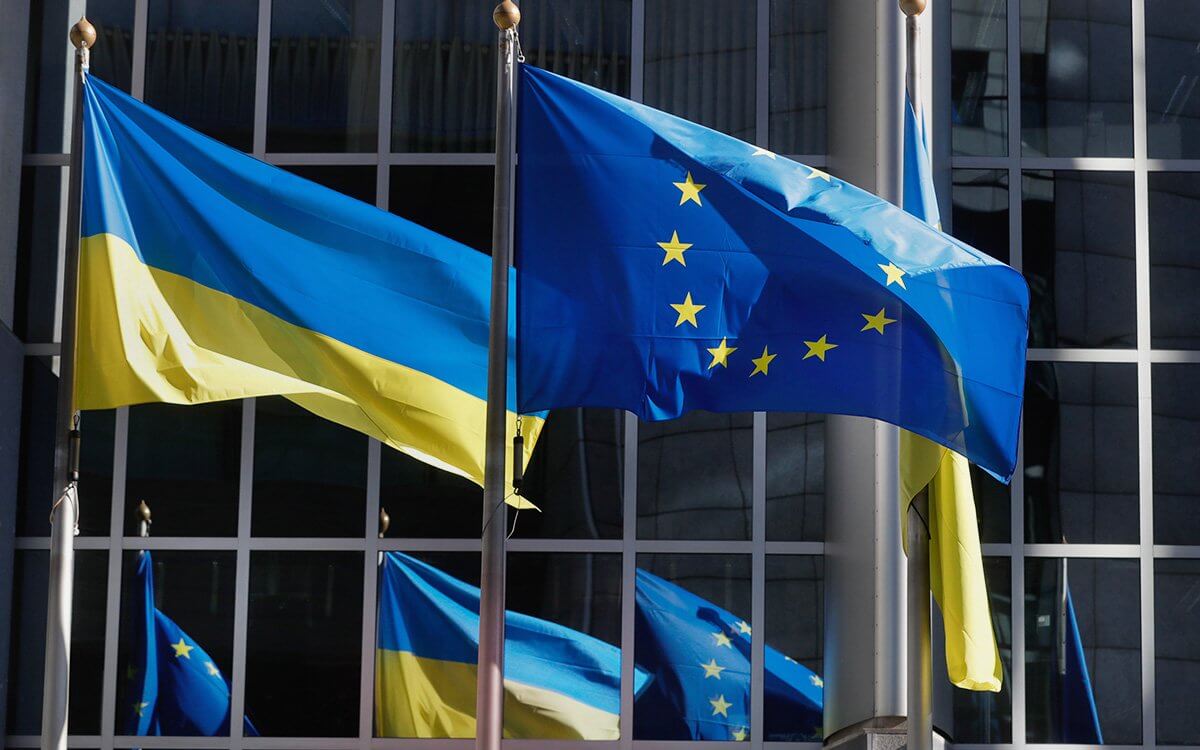 На саміті Україна отримає два сигнали щодо майбутнього членства в ЄС — євродипломат
