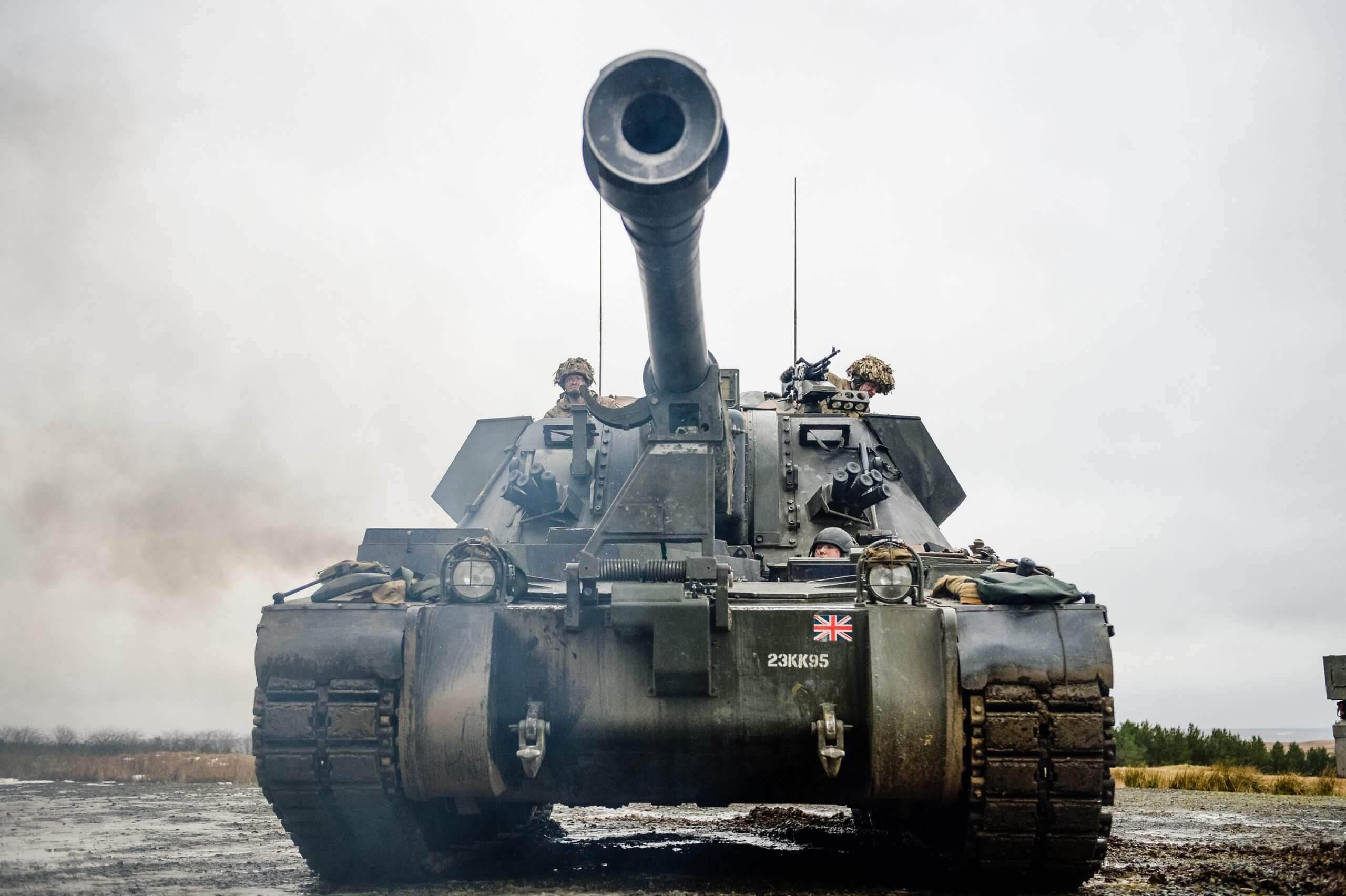 Українські артилеристи розпочали навчання з AS-90