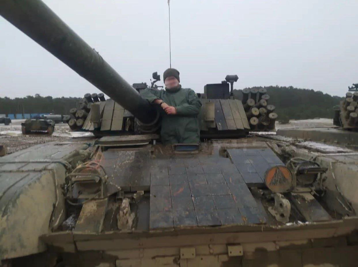 Українці проходять навчання на танках PT-91 у Польщі. ВІДЕО