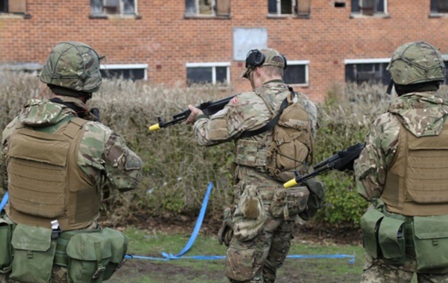 Британія відхначає українських бійців за високий рівень підготовки та мотивації