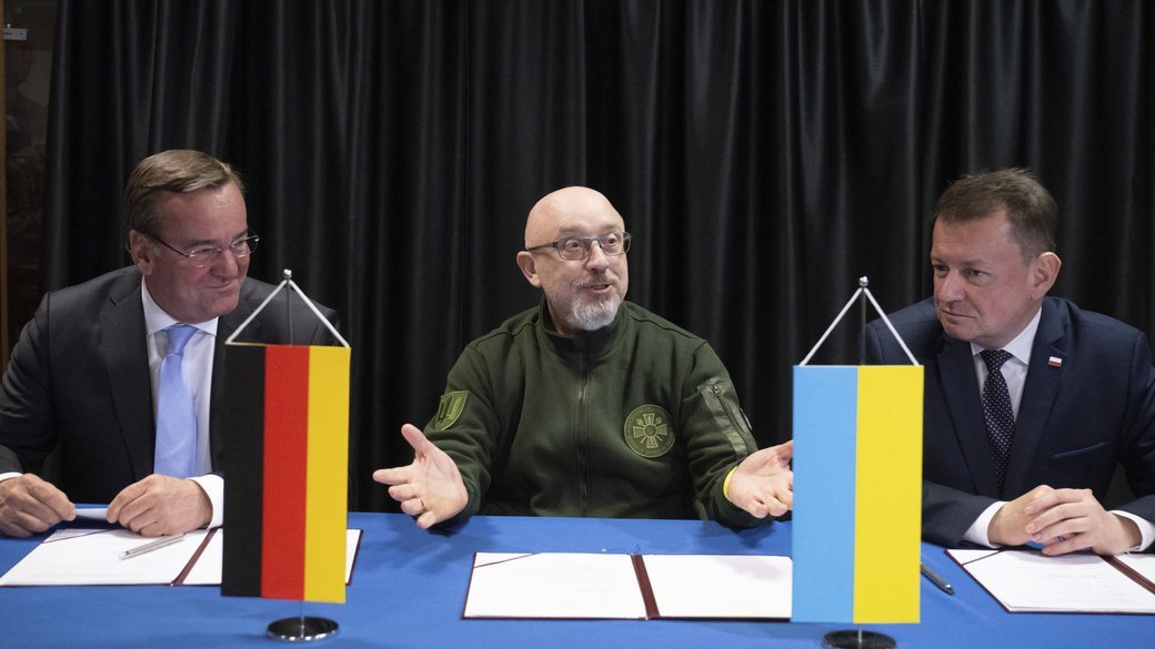 Щодо літаків то я впевнений, ми доб'ємо це питання — Резніков