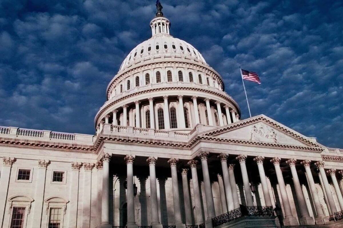 Сенат США провалив голосування за допомогу Україні
